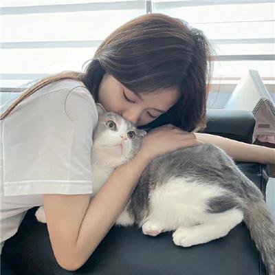 男人与婴儿